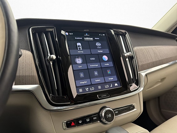 Volvo V90 22 of 30
