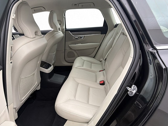 Volvo V90 12 of 30