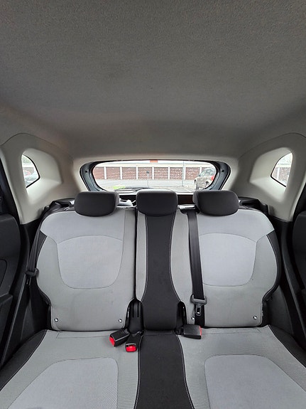 Renault Captur 13 of 16