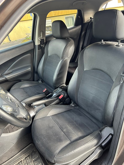 Nissan Juke 10 of 17
