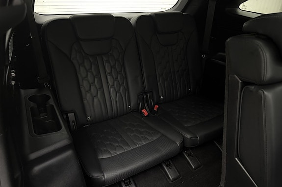 Kia Sorento 10 of 27