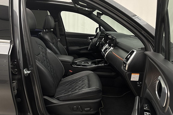 Kia Sorento 8 of 27