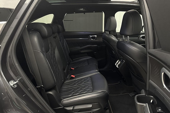 Kia Sorento 9 of 27