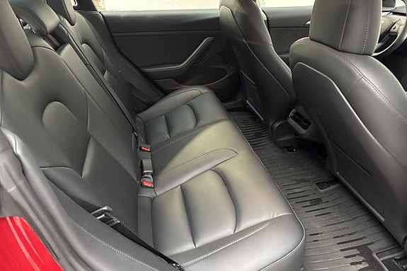 Tesla Model 3 9 of 22