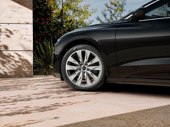 Audi A6 4 of 11