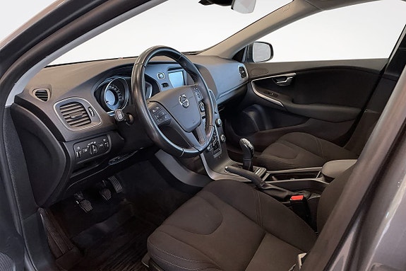 Volvo V40 6 of 16