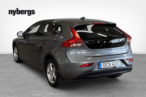 Volvo V40 3 of 16