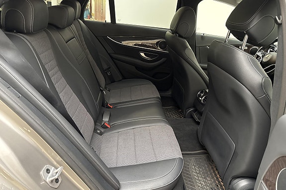 Mercedes-Benz E300 de 9 of 17