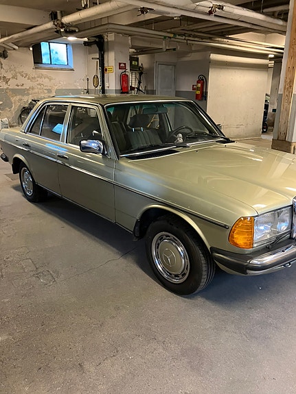 Mercedes-Benz 200 5 of 12
