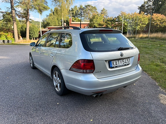 Volkswagen Golf VI 4 of 6