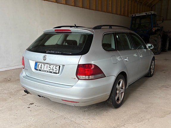 Volkswagen Golf VI 4 of 6