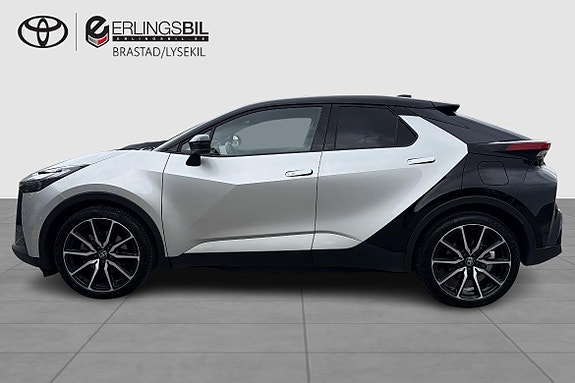 Toyota C-HR 3 of 12