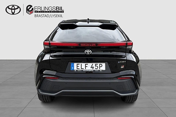 Toyota C-HR 10 of 12
