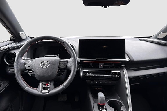 Toyota C-HR 9 of 12