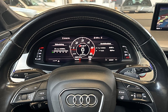 Audi SQ7 16 of 30