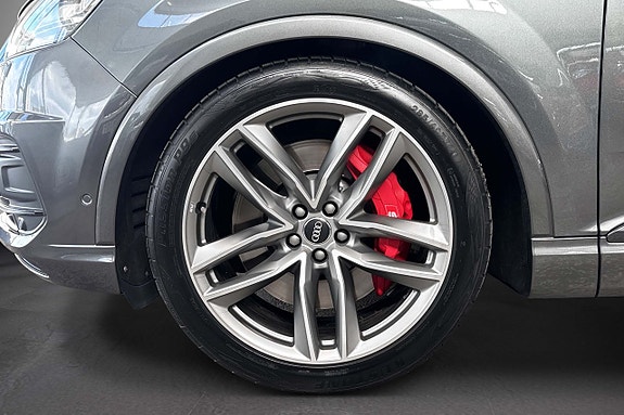 Audi SQ7 9 of 30