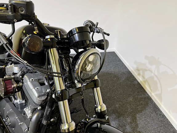 Harley-Davidson Sportster 1200 Forty-Eight /XL1200X 4 of 10