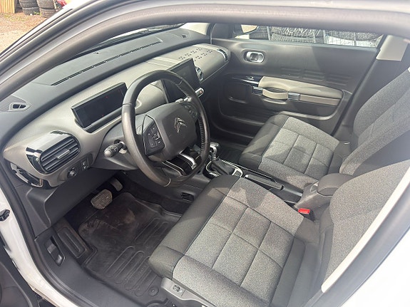 Citroen C4 Cactus 8 of 11