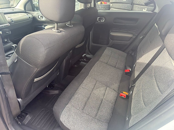 Citroen C4 Cactus 9 of 11