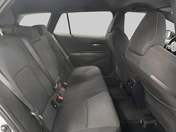 Toyota Corolla 8 of 11