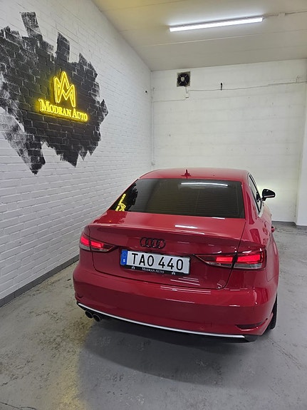 Audi A3 4 of 14