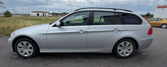 BMW 318i 7 of 11