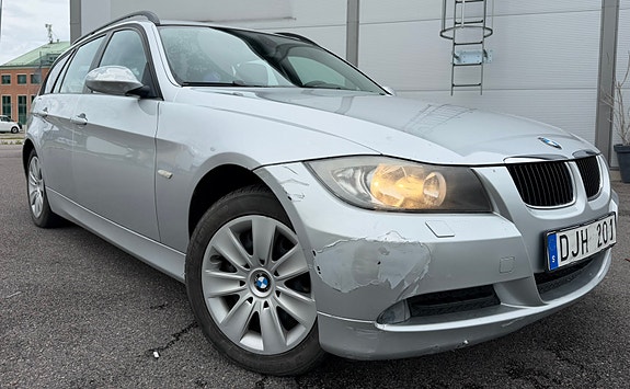BMW 318i 2 of 11