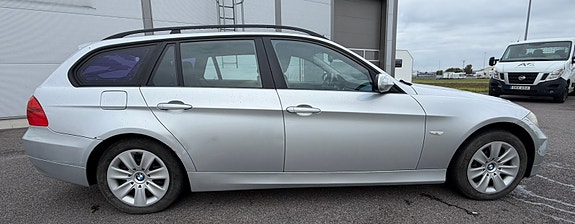 BMW 318i 6 of 11