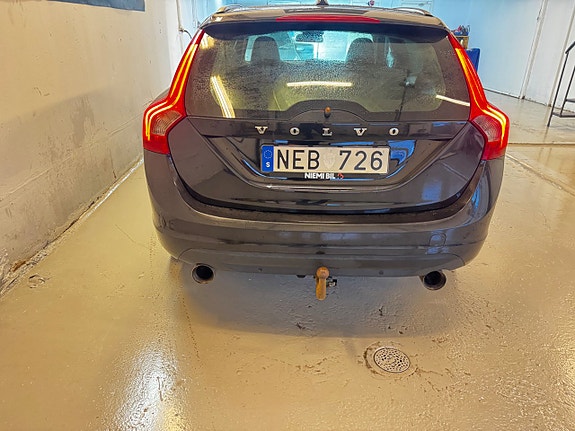 Volvo V60 5 of 11