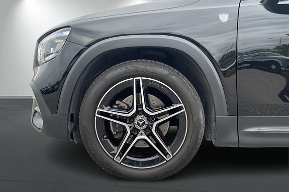 Mercedes-Benz GLB200 d 10 of 28