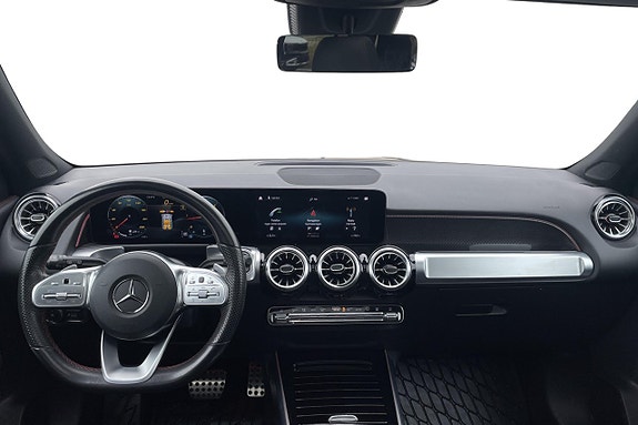 Mercedes-Benz GLB200 d 11 of 28
