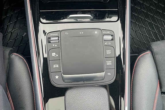 Mercedes-Benz GLB200 d 25 of 28