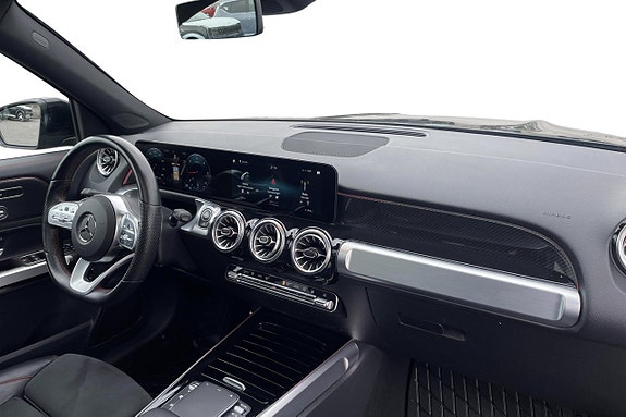 Mercedes-Benz GLB200 d 16 of 28