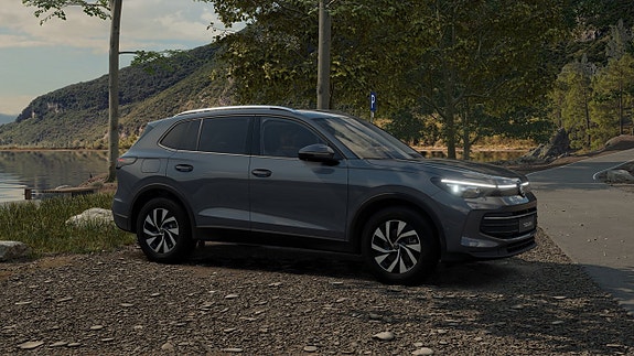 Volkswagen Tiguan 3 of 9