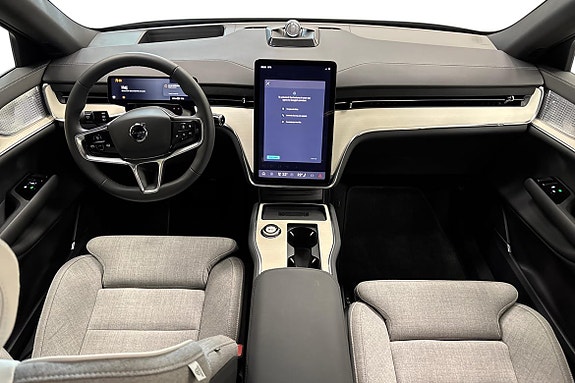Volvo EX90 9 of 21