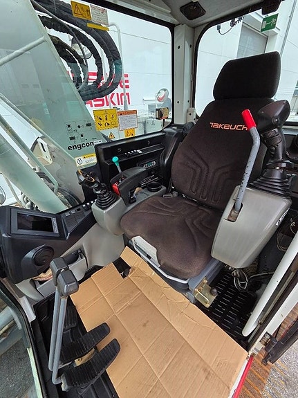 Takeuchi TB 2150 R 6 of 10