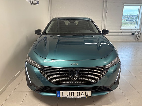 Peugeot 308 SW 2 of 17