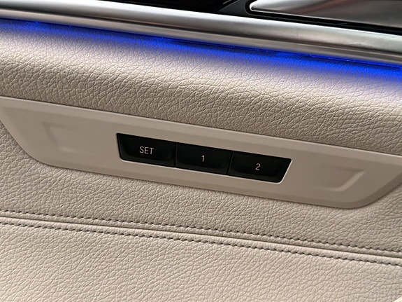 BMW 530e 13 of 30