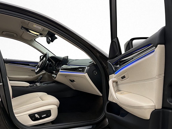 BMW 530e 30 of 30