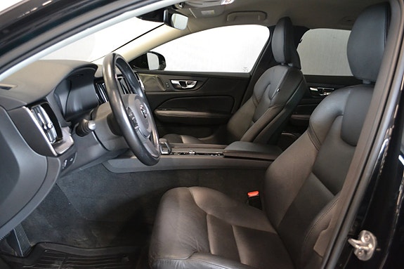Volvo V60 6 of 12