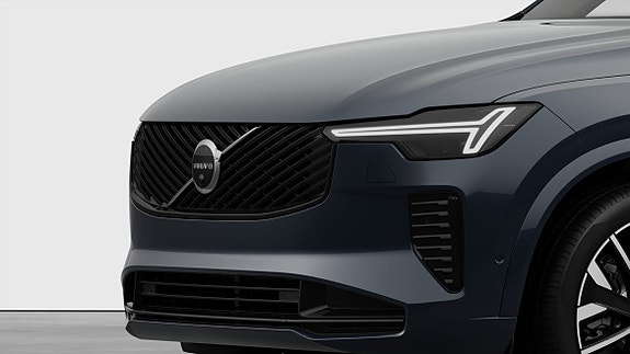 Volvo XC90 3 of 30