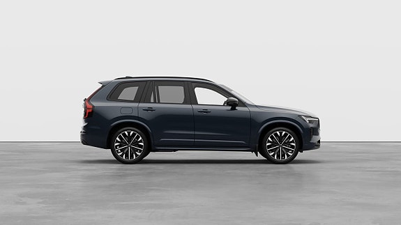 Volvo XC90 19 of 30