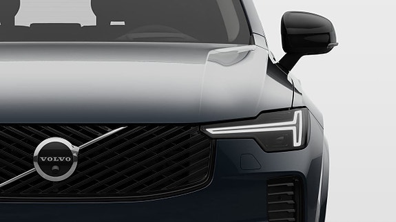 Volvo XC90 4 of 30
