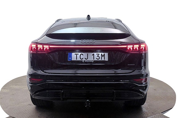 Audi Q6 e-tron 8 of 30