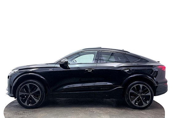 Audi Q6 e-tron 11 of 30