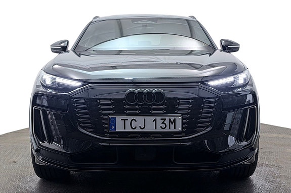 Audi Q6 e-tron 4 of 30