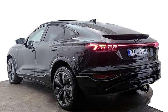Audi Q6 e-tron 10 of 30