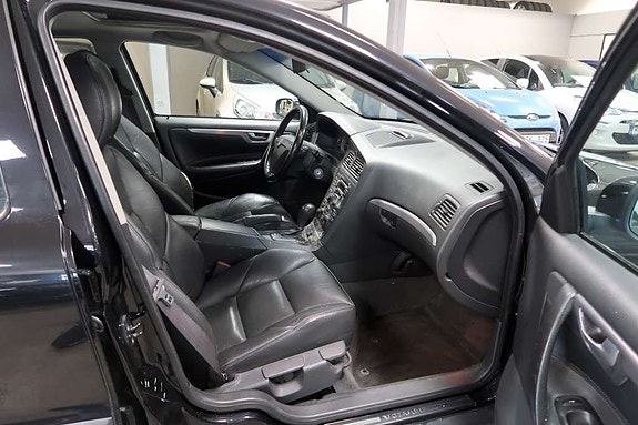 Volvo S60 7 of 12