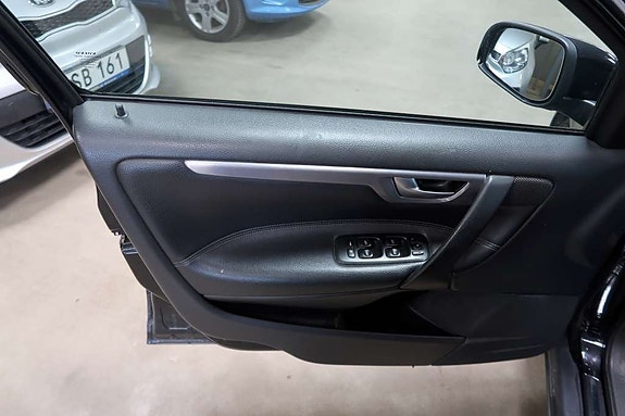 Volvo S60 9 of 12