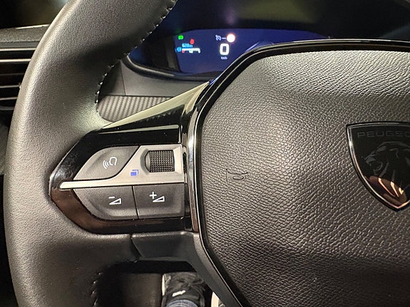 Peugeot 2008 11 of 17
